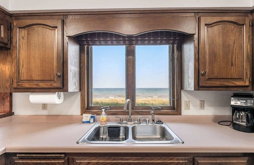 Sturgeon Bay Cabin | Door County Beach front property- Lily Bay Lodge