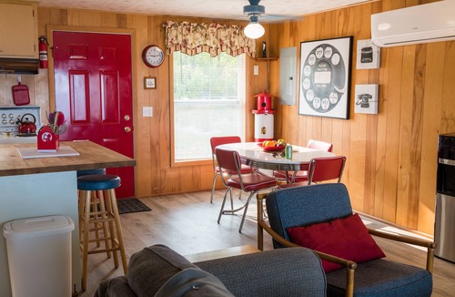Luxemburg Cottage | Door County, Green Bay waterfront Cottage. Fantastic Sunsets