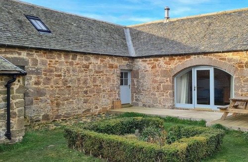 Berwick-upon-Tweed Cottage | Dowie House Steading