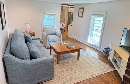 Kennebunk Apartment | Downstairs Unit | Main-Level Kennebunk Vacation Rental with Private Deck