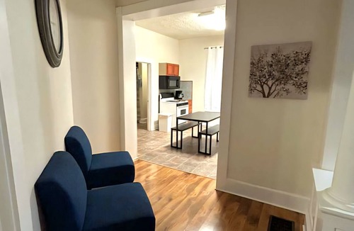 Windsor Park Apartment | Downtown 1BR Stay | Walk to Cafes & Parks
