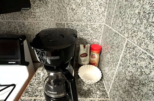 Windsor Park Apartment | Downtown 1BR Stay | Walk to Cafes & Parks