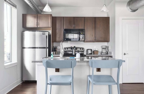 Mile Square Apartment | Downtown Indy Apartment w/Balcony, Pool & Parking