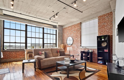 Downtown St. Louis Apartment | downtown loft 1 bedroom