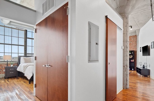Downtown St. Louis Apartment | downtown loft 1 bedroom