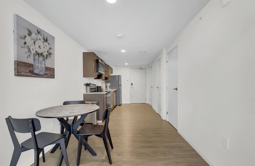 Downtown Cleveland Apartment | Downtown Loft Near Stadiums w/Gym. Pet-Friendly!