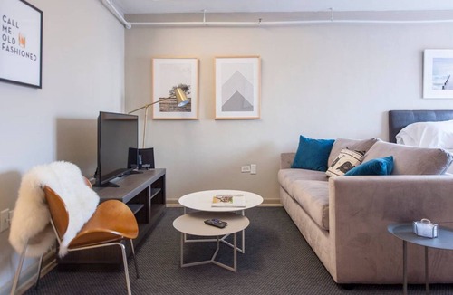 Downtown Louisville Apartment | Downtown Louisville Close To Everything!