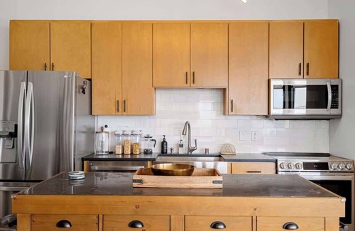 West Main Historic District Apartment | Downtown Penthouse Duplex