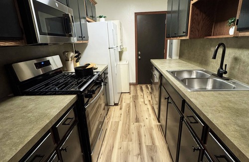 Central Oklahoma City House | Downtown Plaza/Executive/Comfort