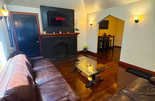 Central Oklahoma City House | Downtown Plaza/Executive/Comfort