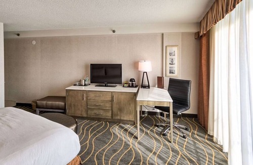 South Portland Hotel | Downtown Portland Stay with Pool and Gym Near Old Port and Casco Bay