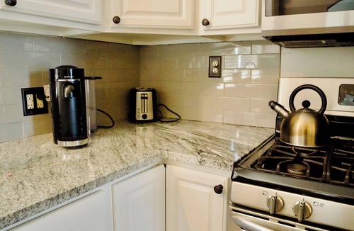 Market East District House | Downtown Retreat walkable to Lucas Oil and Gainbridge Fieldhouse