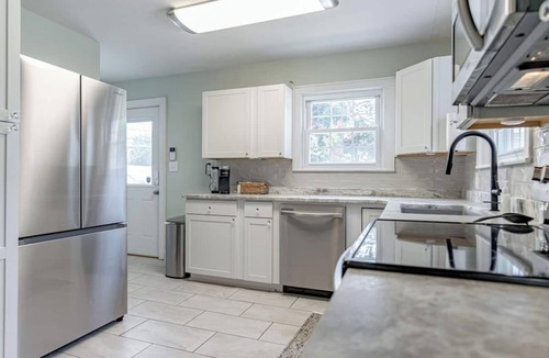 Elizabethtown House | Downtown Stay