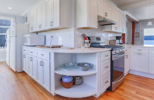 Hammondsport Cottage | Dozens of Cousins Compound: Keuka Lake Family Reunions!