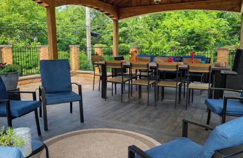 Homestead House | Draft 5 miles! 3 BR w a private bath in each BR+outdoor pavilion w grill