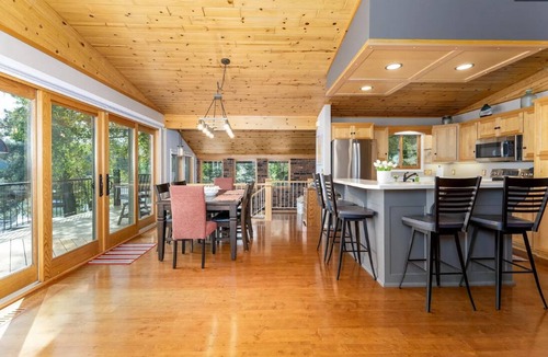 Crosslake Cabin | Dream Island Cabin — Whitefish Chain Lakefront, Hot Tub, 4BR, Sleeps 10