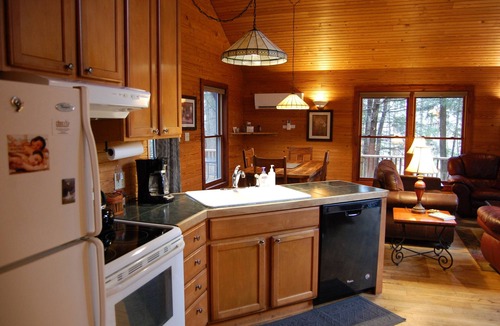 Logan Cottage | Dreamcatcher-Harvest Moon Cottages