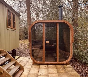Rowlands Gill Cabin | Dreamers Hut