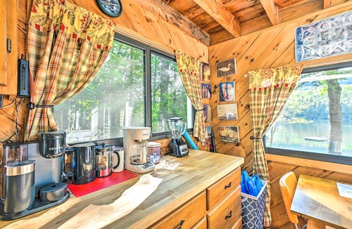 Bucksport Cabin | Dreamy Bucksport Hideaway on Freshwater Pond!