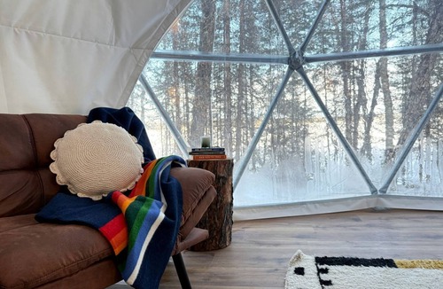 Crane Lake Cabin | Dreamy Luxury Glamping Dome with Lakefront Views near Voyageurs National Park in Crane Lake, MN