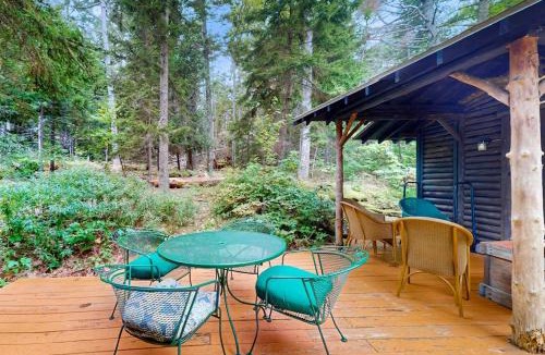 Boothbay Harbor House | Dreamy Wooded Cabin W/Spacious Deck, Free WiFi, Secluded Location & More