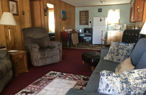 Drummond Cottage | Drummond Island Hotel & Vacation Homes - Paradise Rock