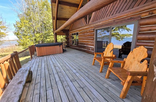 Drummond House | Drummond Island Hotel & Vacation Homes - Scotts Bay Lodge