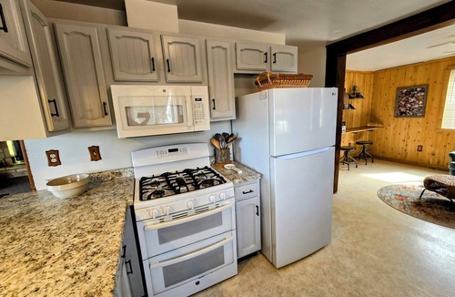 Drummond House | Drummond Island Hotel & Vacation Homes - Anchors Away