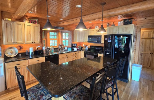 Drummond House | Drummond Island Hotel & Vacation Homes - A Notch Above