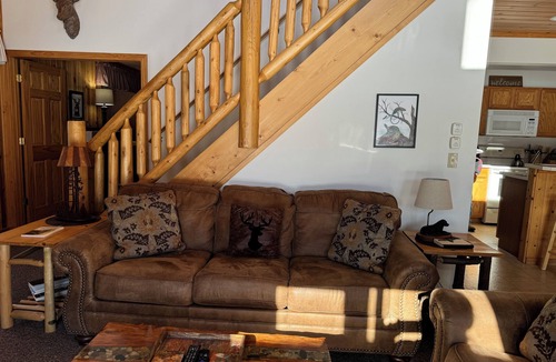 Drummond Cabin | Drummond Island Hotel & Vacation Homes - Pond Cabin 8