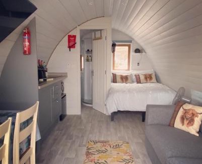 Duirinish Ski Chalet | Duirinish Pods with Private Hot Tubs and Duirinish Bothy with No Hot Tub