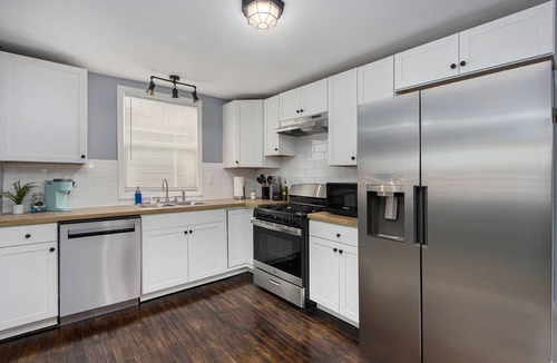 Battle Creek House | Duncan Home Cozy & Updated: 10 mins to Downtown