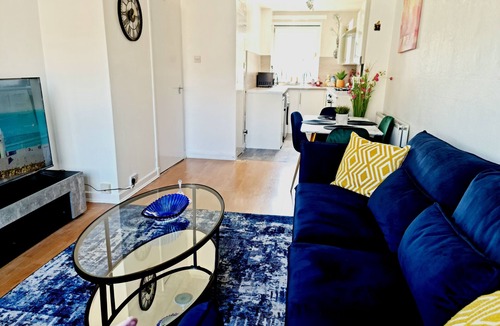 Glenisla Apartment | Dundee City Apartment with 3 Bedrooms