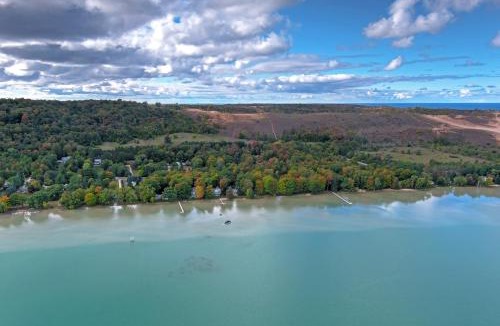 Empire Hotel | Dune Climb Inn