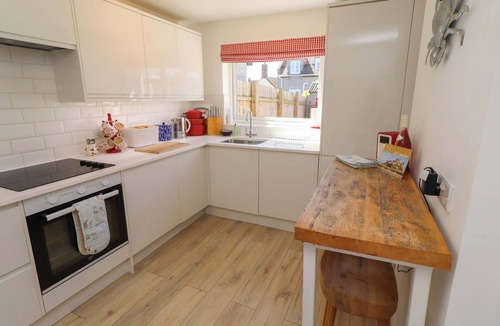 Bamburgh Cottage | DUNFORD COTTAGE, pet friendly, country holiday cottage in Bamburgh