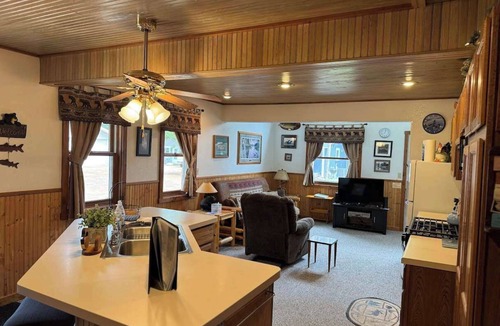 Minocqua Cottage | Duxbury - Cozy Cottage on Lake Minocqua