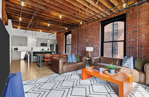 Downtown St. Louis Apartment | DWTN Riverfront Loft W/D Gated Parking