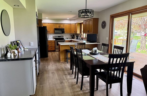 Oshkosh House | EAA AirVenture 2026 Convenient location, 4 miles to EAA, minutes to groceries