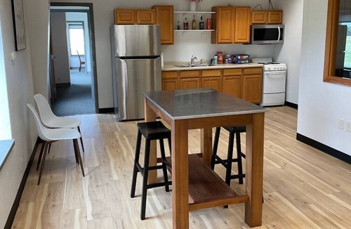 Fond du Lac House | EAA AirVenture Oshkosh Bed, Office & Hanger @ KFLD