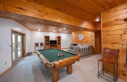 Means House | Eagle View RRG -Hot Tub- WiFi