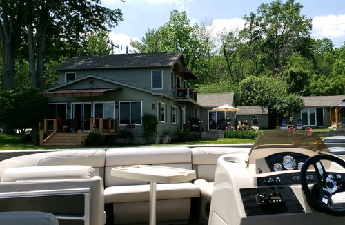 Geneseo House | Eagles Nest of Conesus Lake with a Pontoon Boat