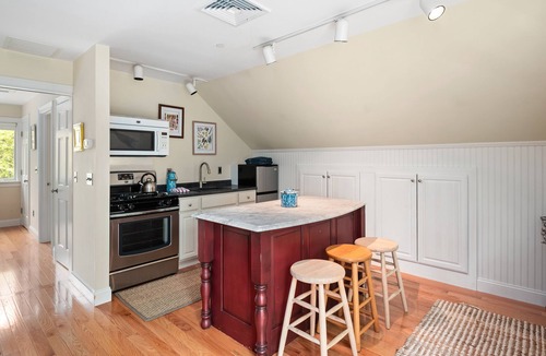 Mid-Coast and Islands House | Eagles Nest Preserve Cottage