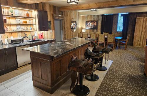 Miles City Hotel | Eaglescape Suites and Event Center