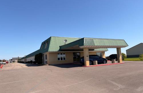East Grand Forks Hotel | East Grand Inn Grand Forks ND I 29