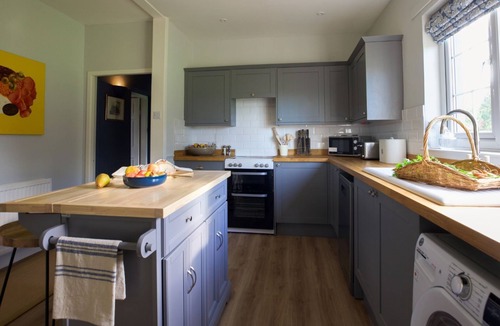 Coldstream Apartment | East Lodge, Bughtrig - Sleeping 4 Guests in 2 Bedrooms, Dog Friendly