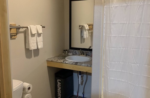 Mobridge Cabin | East Lodge