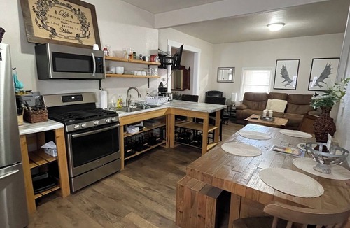 Mobridge Cabin | East Lodge