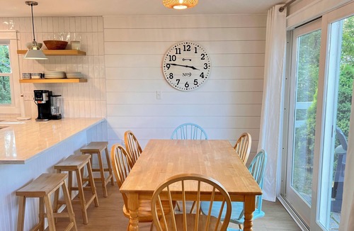 Wells Cottage | East of Rt. 1 in Wells - Sleeps 10, 1.1 miles to Beach, Fully Renovated in 2025!
