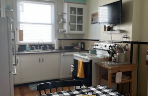 East Bayside Apartment | Eclectic & Unique 3 Bedroom Apt on Munjoy Hill