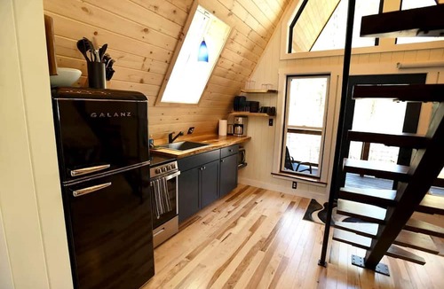 Springvale Cabin | Eco-Friendly Solar Powered A-Frame Treehouse with Hot Tub and Private Dock on Littlefield Pond, near Wells, Maine